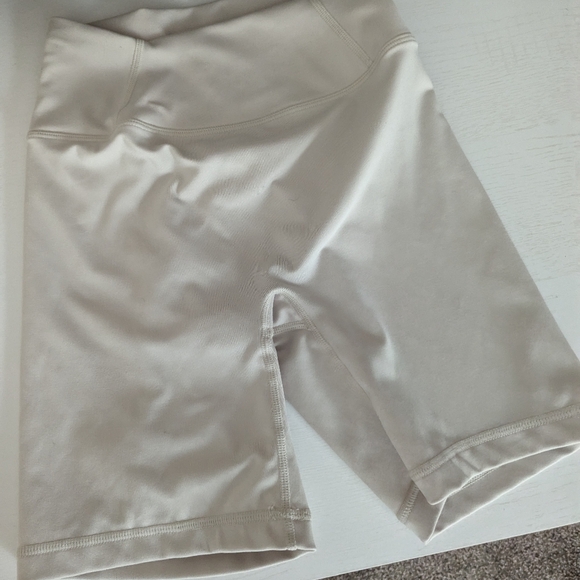 Oner Active Timeless High Waisted Shorts - Picture 4 of 6